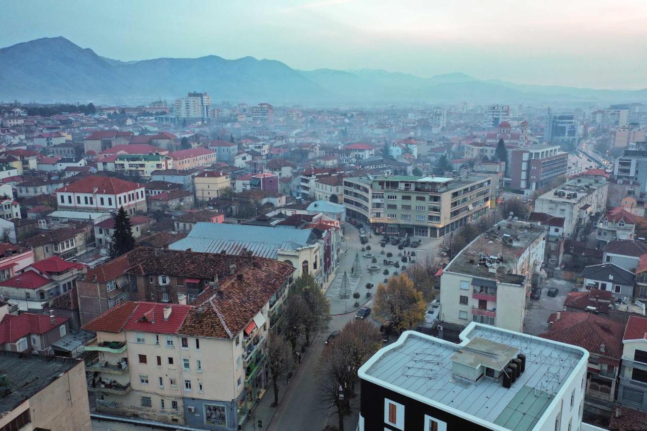 Korca Central Flat Екстериор снимка